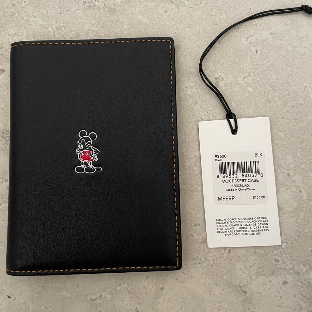 Authentic NWT Coach Mickey Passport Case In Glovetanned Leather